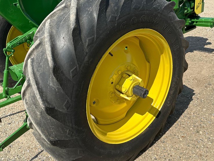 john-deere-420-image-11