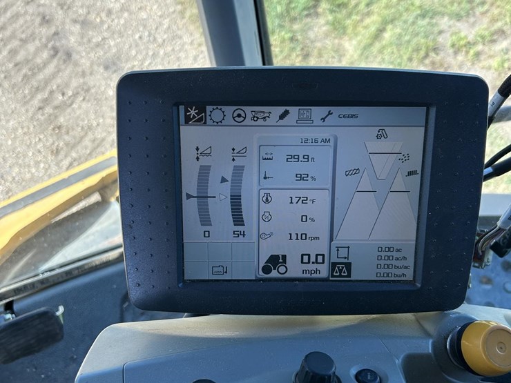 2012-claas-lexion-750tt-image-31