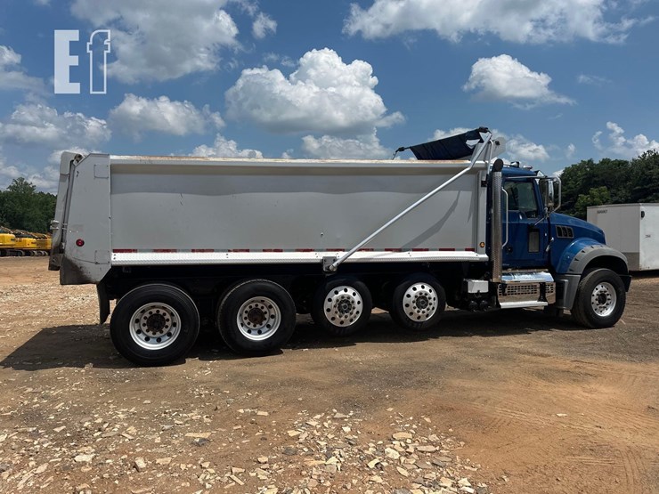 2021-mack-granite-64fr-image-5