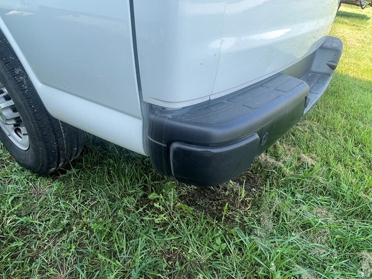 #1033-•-2023-chevy-express-van-(has-wi-salvage-title)-image-19