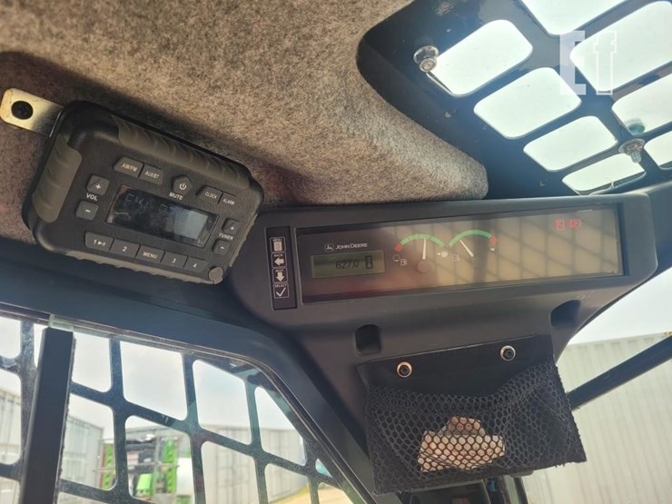 deere-320g-image-17