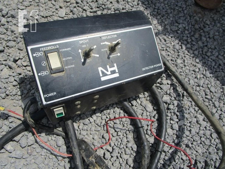 new-holland-790-image-5