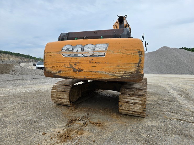 2012-case-350c-image-30