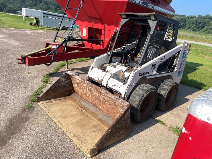 bobcat-753-image-1