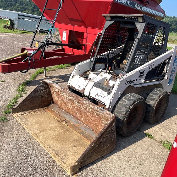 BOBCAT 753