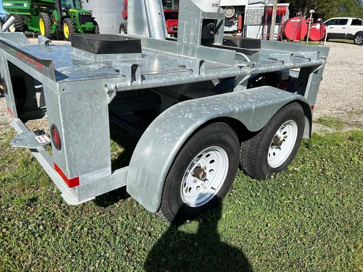 ads-bulk-seed-buggy,-2-pod,-tandem-axle,-15-inch-tires,-folding-seed-auger-image-11