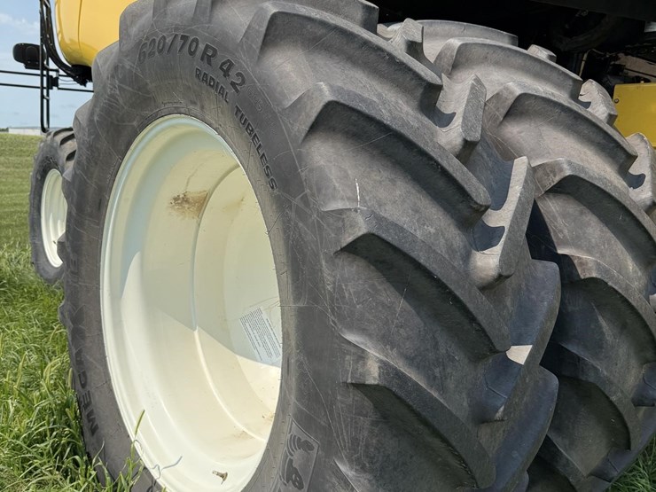 new-holland-cr960-image-46