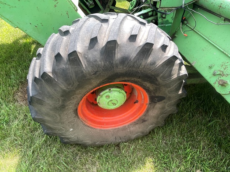 #1061-•-owatonna-260-swather-with-conditioner-image-49