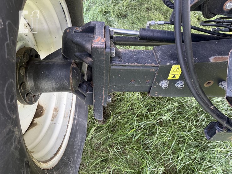 new-holland-cr960-image-37