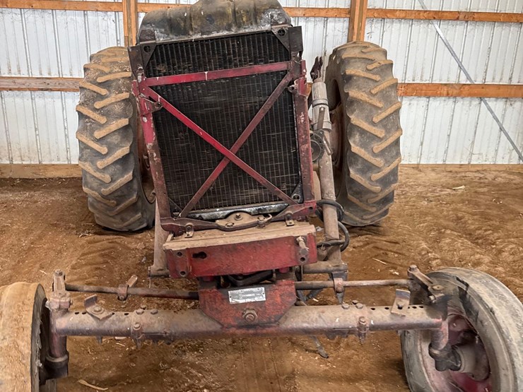 international-parts-tractor-image-7