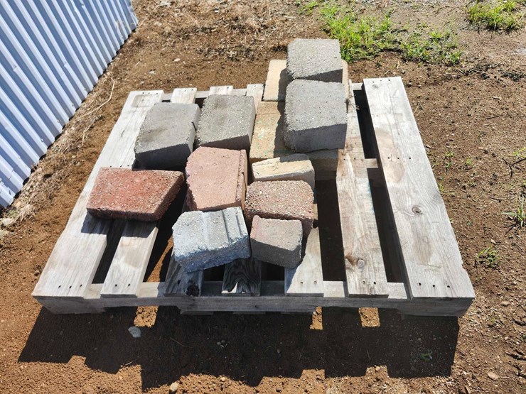 2-pallets-of-paver-bricks-image-5