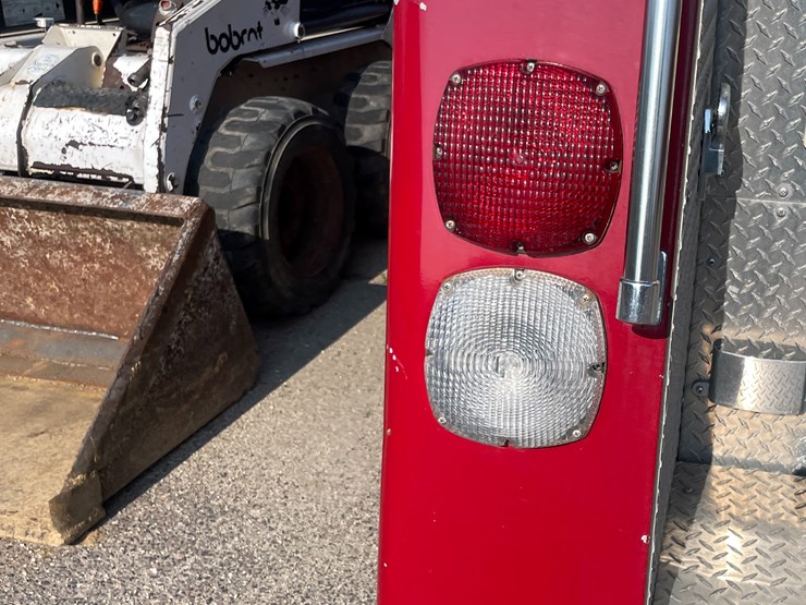 #1017-•-1985-retired-firetruck-(has-wi-title)-image-11