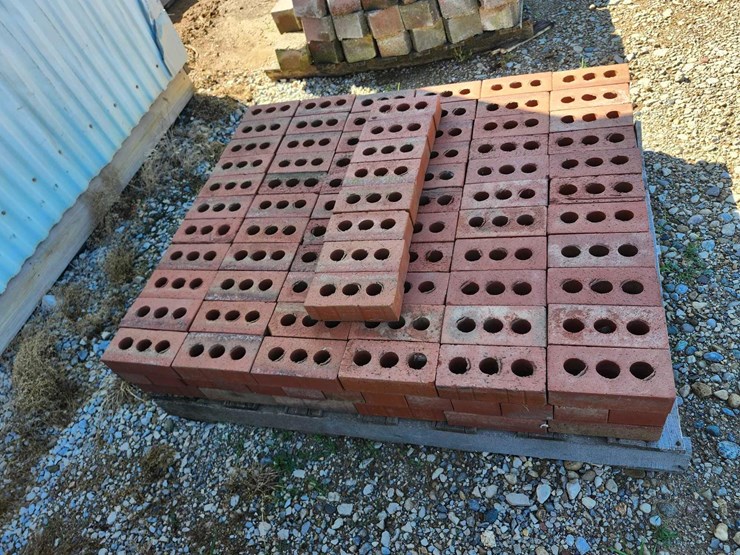 200-clay-bricks-image-1