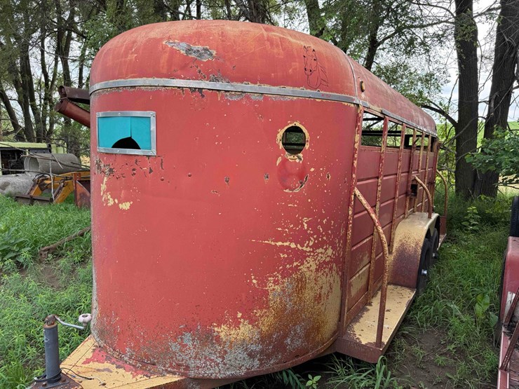 6ft-x-17ft-bumper-hitch-livestock-trailer-image-2