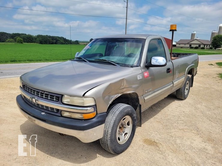 2001-chevrolet-silverado-2500-image-1