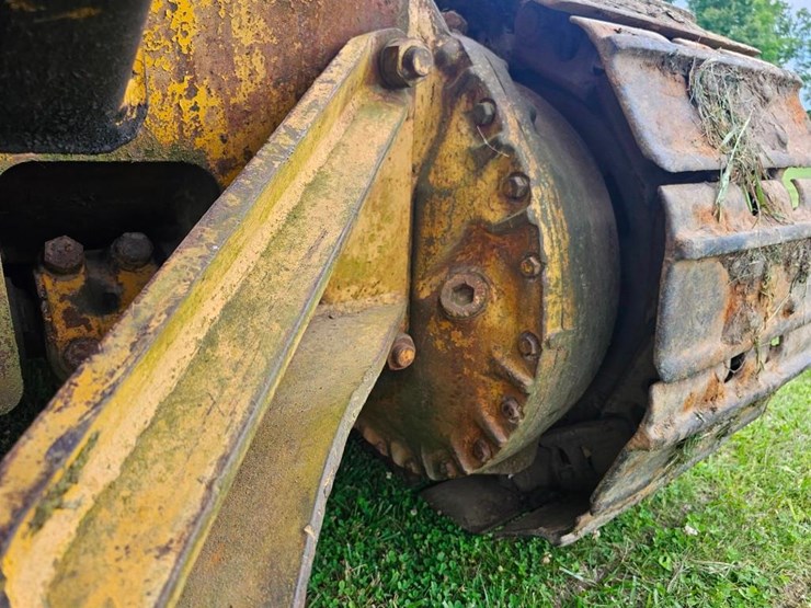 caterpillar-d7-image-19