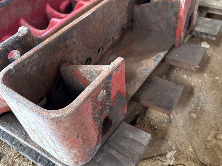 2–ih-weight-brackets-image-2