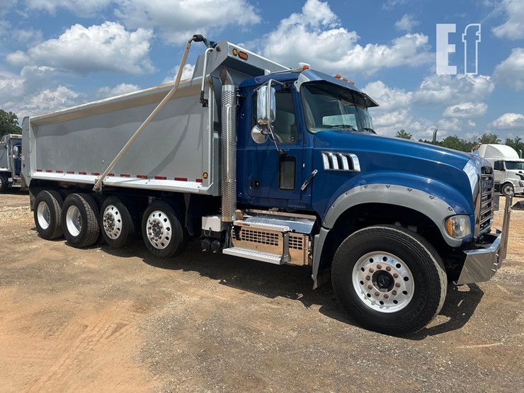 2021-mack-granite-64fr-image-3