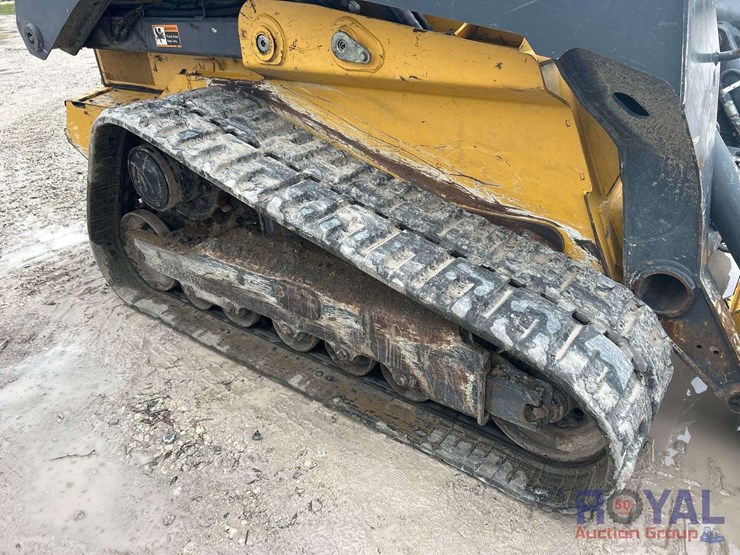 2021-deere-333g-image-18