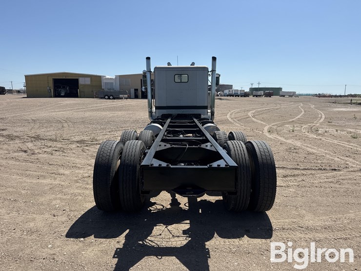 1992-peterbilt-379-image-6