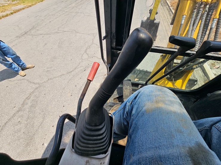 2018-komatsu-pc55mr-image-53