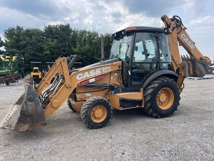 2013-case-580sn-image-1