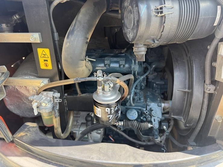 2019-kubota-u35-4-image-12