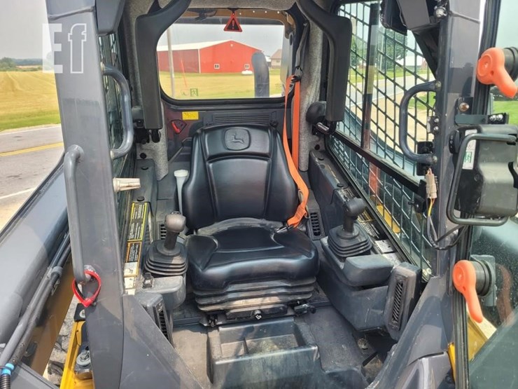 deere-320g-image-14