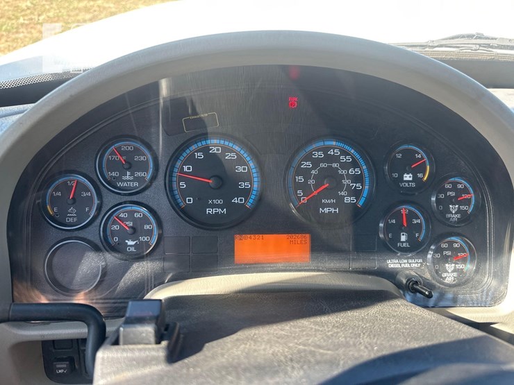 2019-international-workstar-7400-image-35
