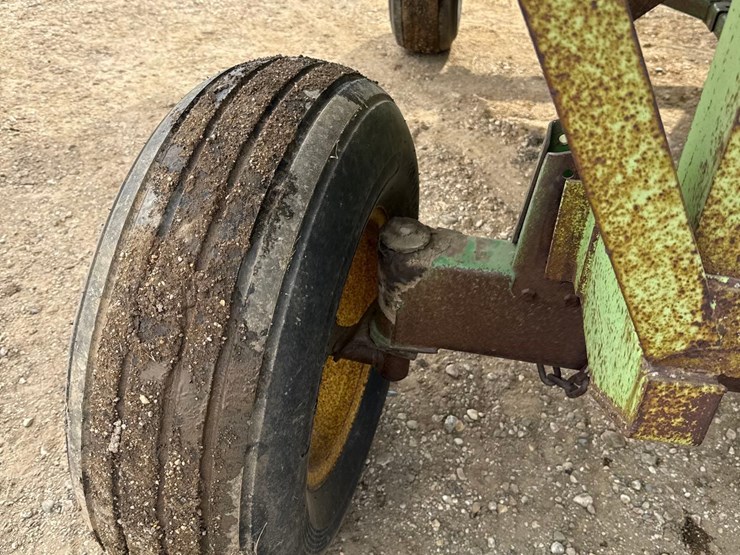 parker-200bu-gravity-wagon-image-9
