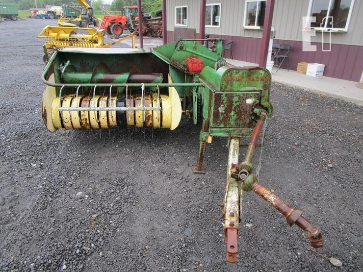 john-deere-24t-image-2
