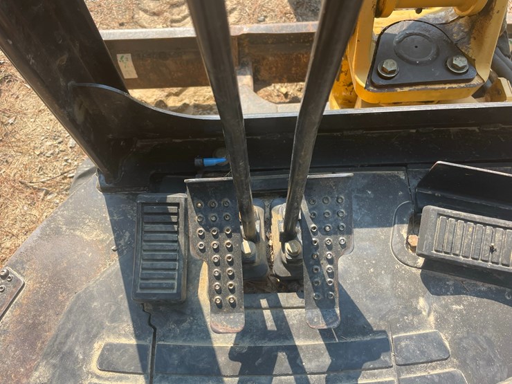 caterpillar-303cr-image-37