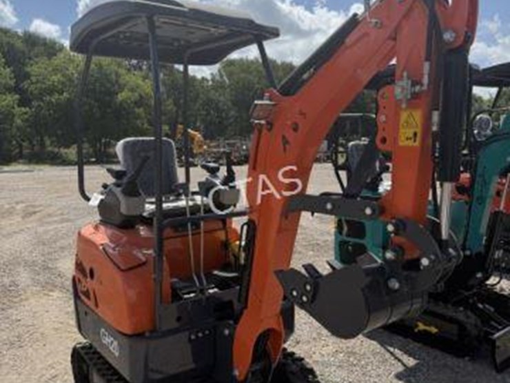 #133-•-mini-excavator---model:-15-kw-image-1