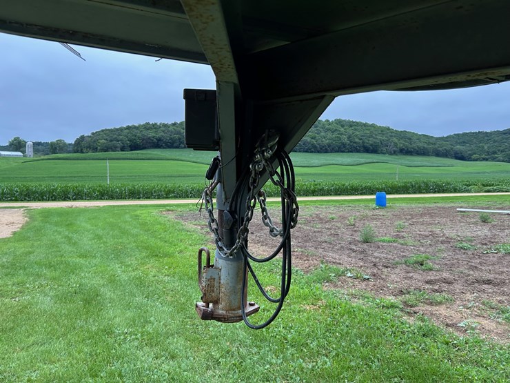 #1030-•-1999-bison-aluma-sport-horse-trailer-(arcadia,-wi)-(wi-title-in-delay)-image-16
