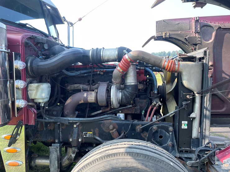 2007-peterbilt-379-image-10