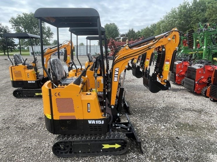 new-miva-mini-excavator:-6.6t-image-1