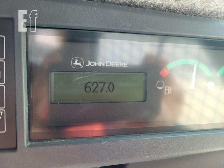 deere-320g-image-16