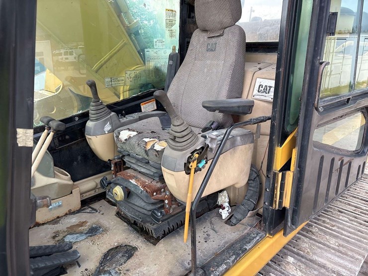 2004-caterpillar-345b-image-7