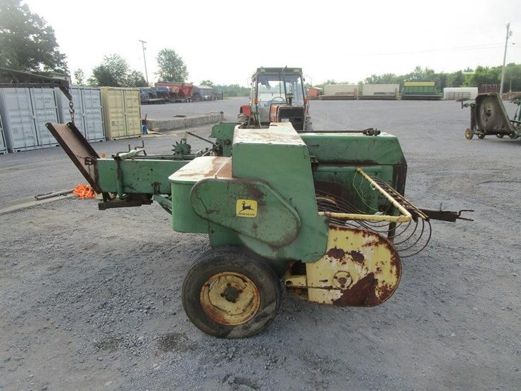 john-deere-336-image-2