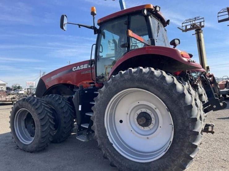 2012-case-ih-magnum-260-image-31
