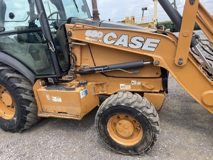 2013-case-580sn-image-12