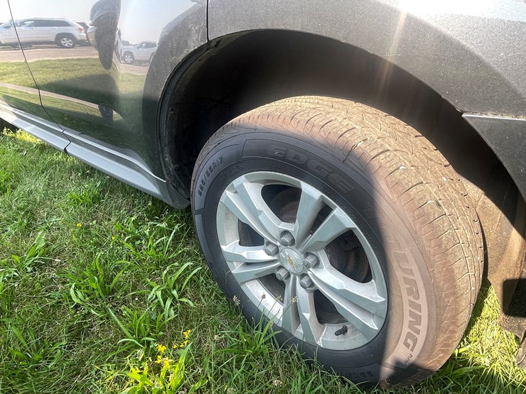 #1041-•-2014-chevy-equinox-awd-(has-wi-title)-image-19