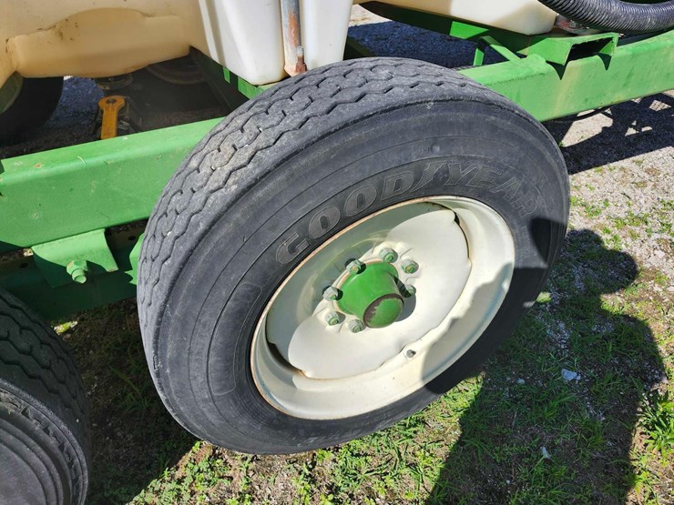 1600-gallon-poly-nurse-trailer-image-19