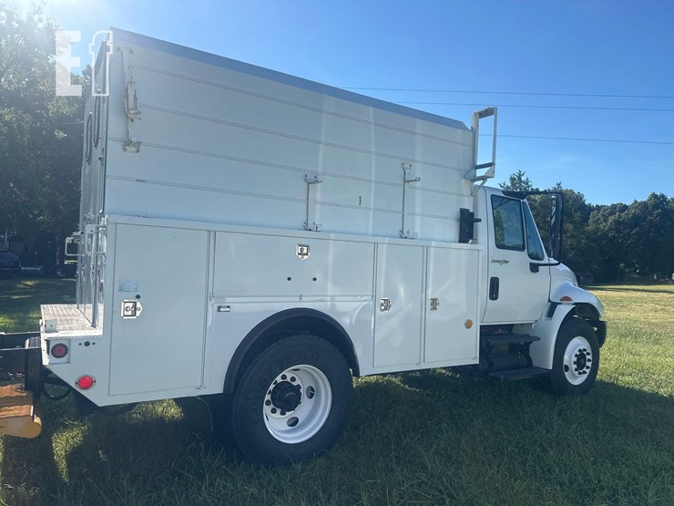 2019-international-durastar-4300-image-3