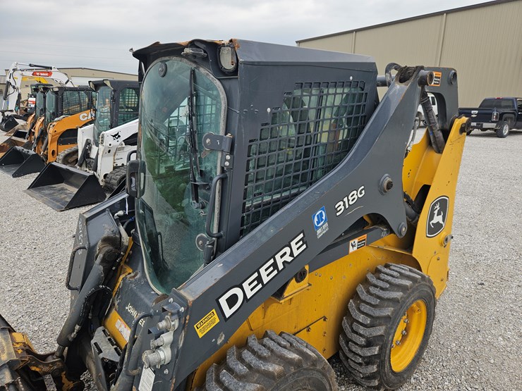 2022-deere-318g-image-20