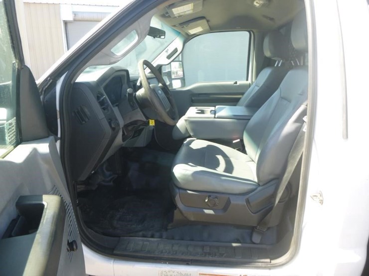 2012-ford-f450-image-11