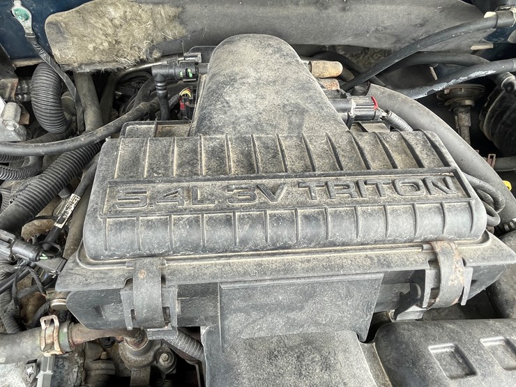 #1037-•-2005-ford-lariat-crew-cab-4x4-(has-wi-title)-image-104