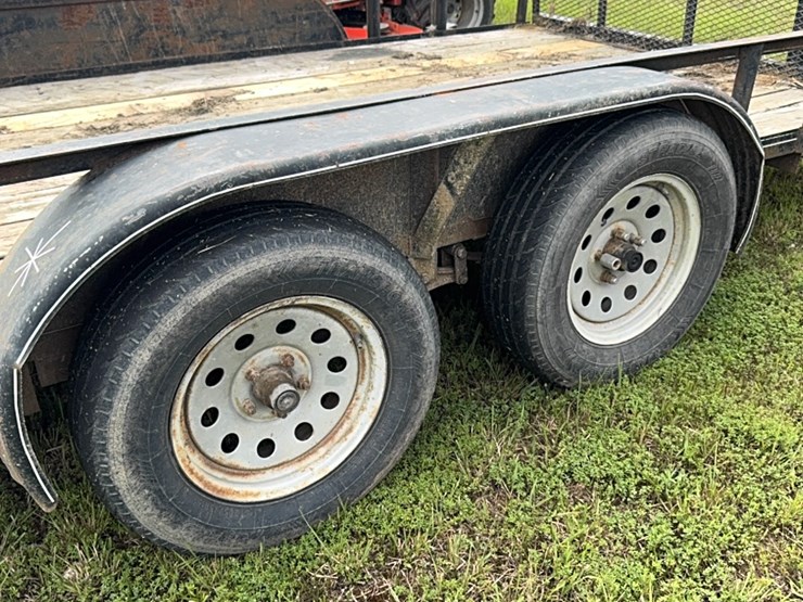 16-foot-utility-trailer-image-3