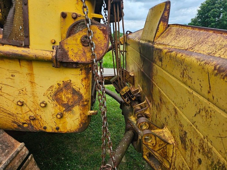caterpillar-d7-image-4