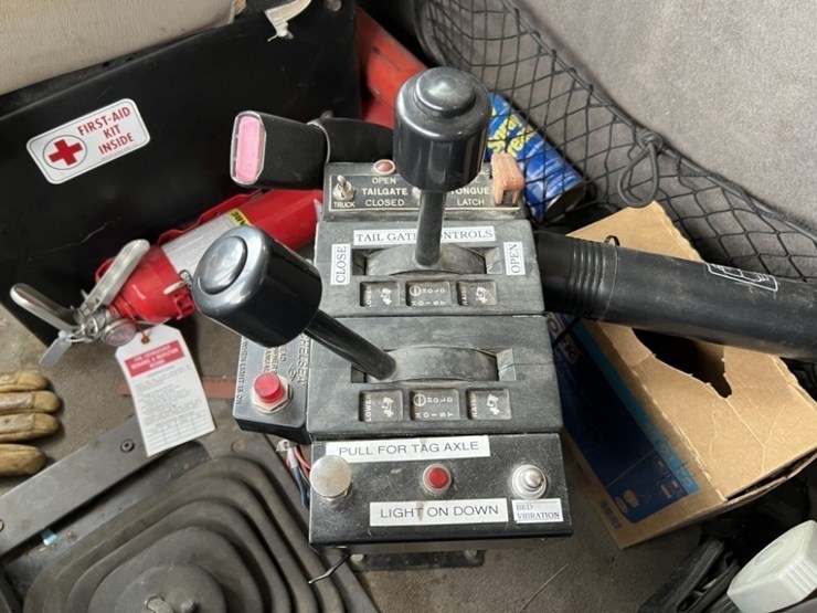 2000-sterling-l9500-image-38